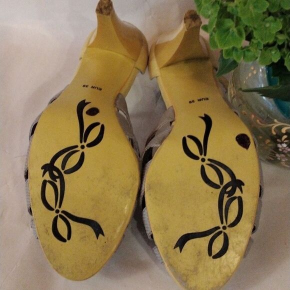 Poetic License T Strap Heels - Picture 10 of 13